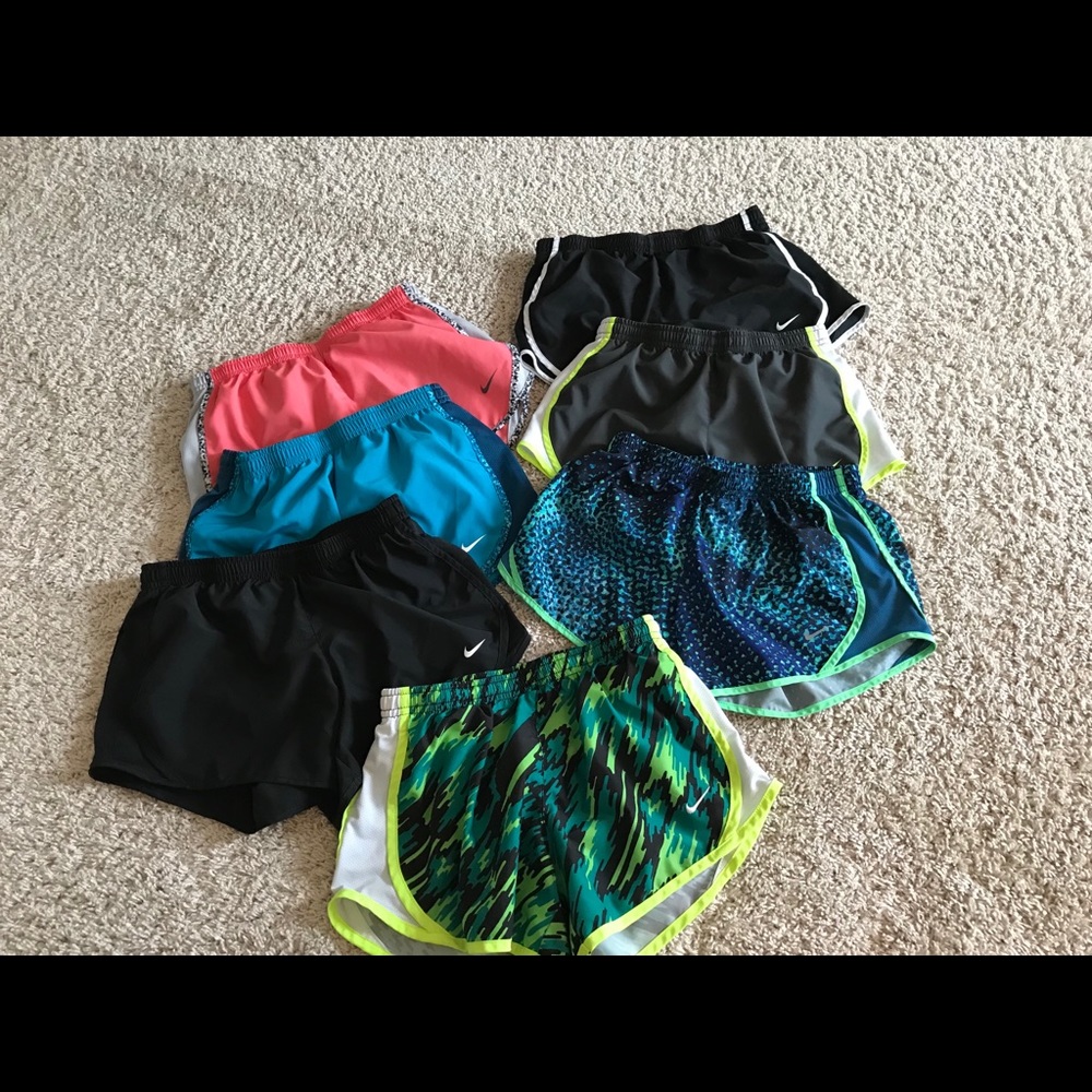 Girls Nike tempo shorts